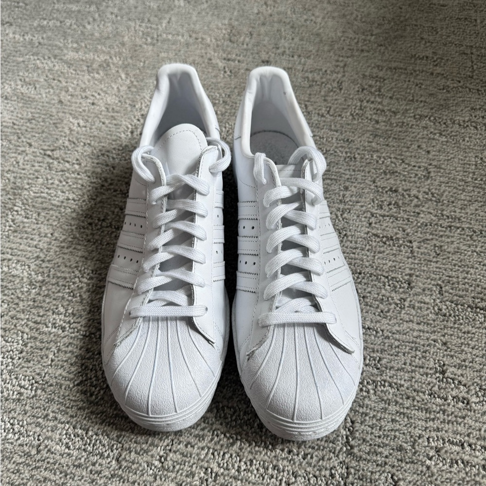Classic White Men's Sneakers